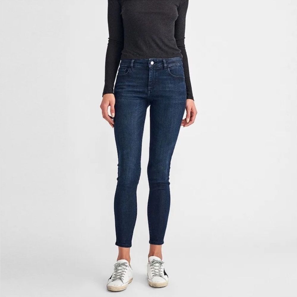 DL1961 Florence Petite Mid-Rise Skinny Jeans — Redmond — Size 27